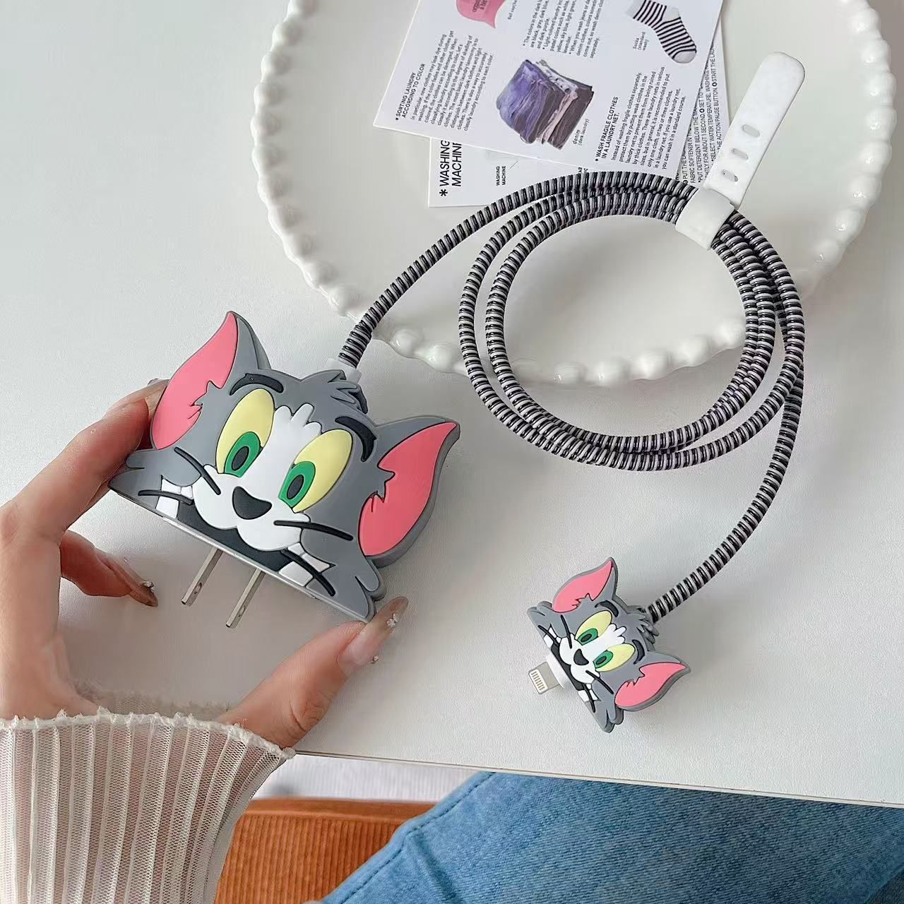 Pochette de Chargeur iPhone  – Mignonne & Protectrice [QUANTITE LIMITÉ]